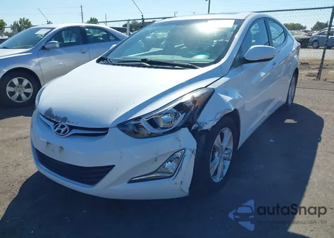 2016 Hyundai Elantra Value Edition z USA, uszkodzony, nr VIN 5NPDH4AE1GH735515